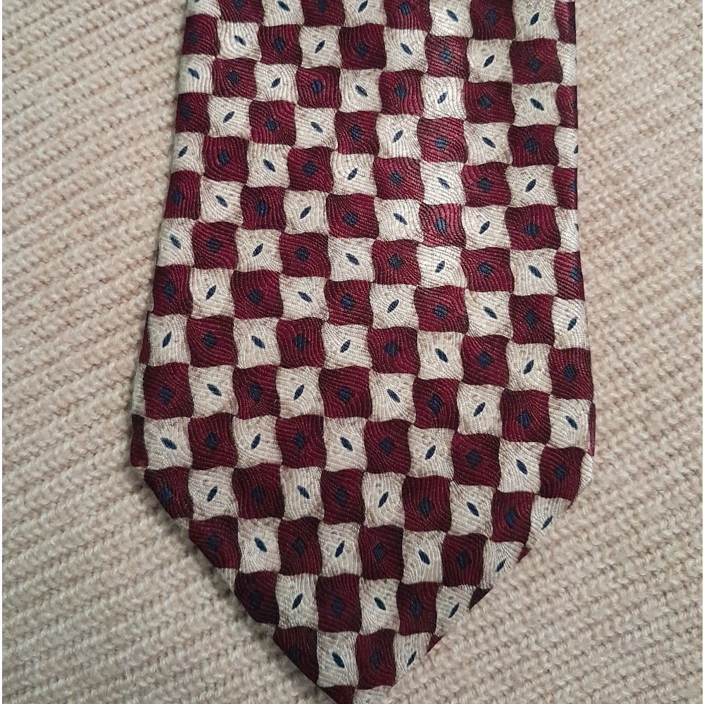 New Geoffrey Beene Silk Tie   All Ties 3/$40